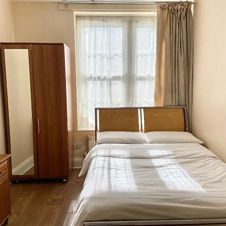 Separate Rooms By The Thames ロンドン エクステリア 写真